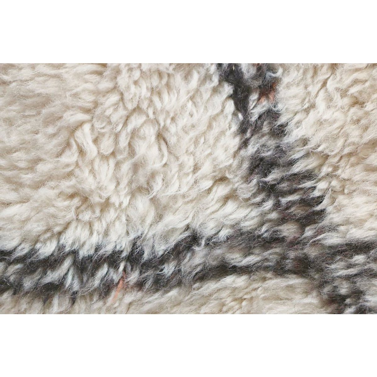 Eigentijds wollen berber tapijt 168 x 223 cm