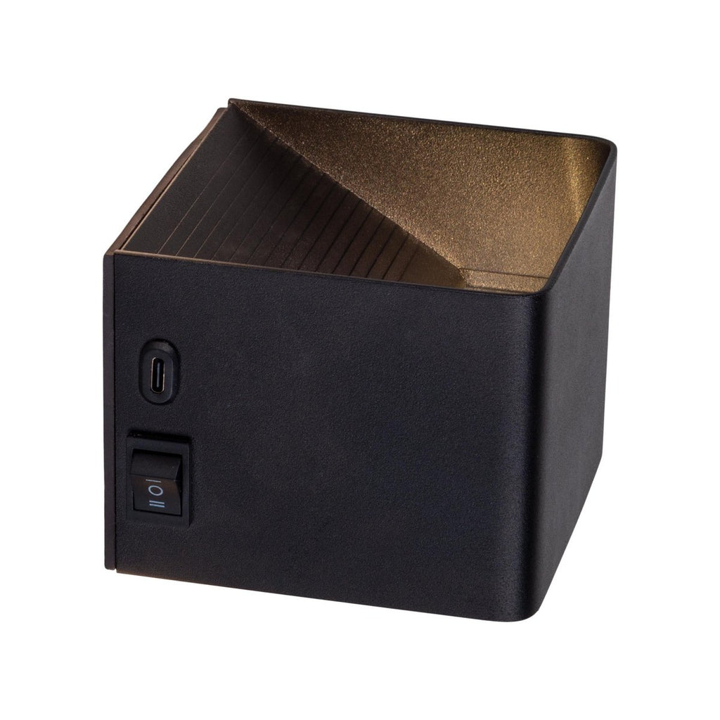 Liv · Metalen wandlamp — zwart