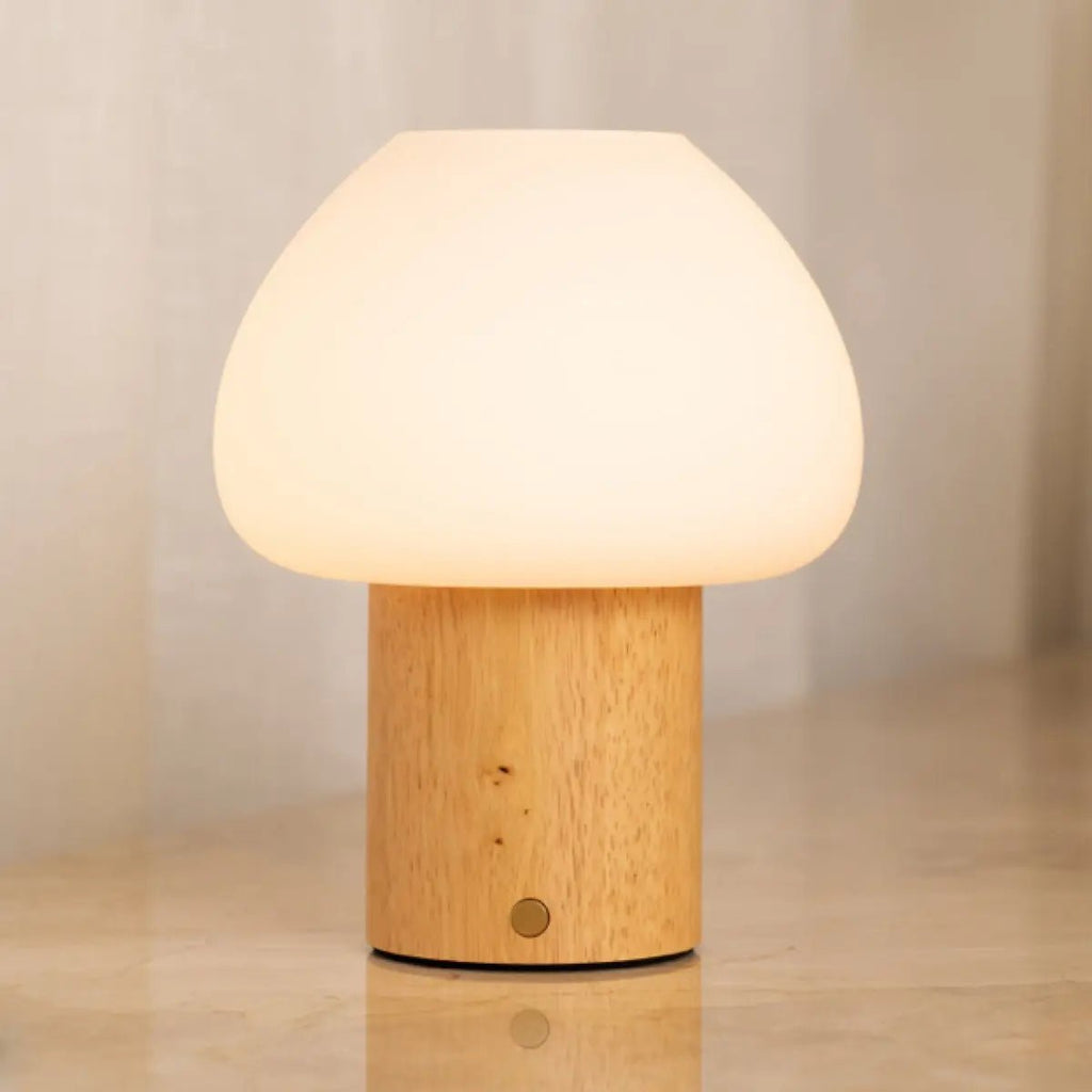Fynn Lichtbruine houten lamp – Oplaadbaar, dimbaar en stijlvol