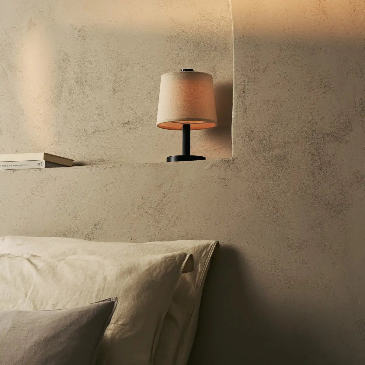 Rover zwarte houten lamp - oplaadbare, draadloze en dimbare schaduw