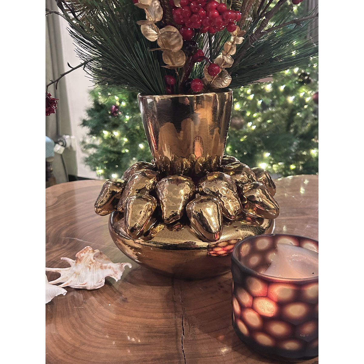 Hand Made Golden Strawberry size:22*23 Hoog