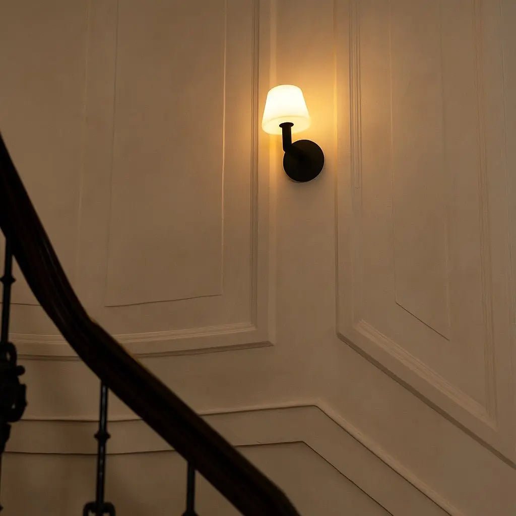 Ted Black houten oplaadbare wandlamp | Draadloze en dimbare verlichting