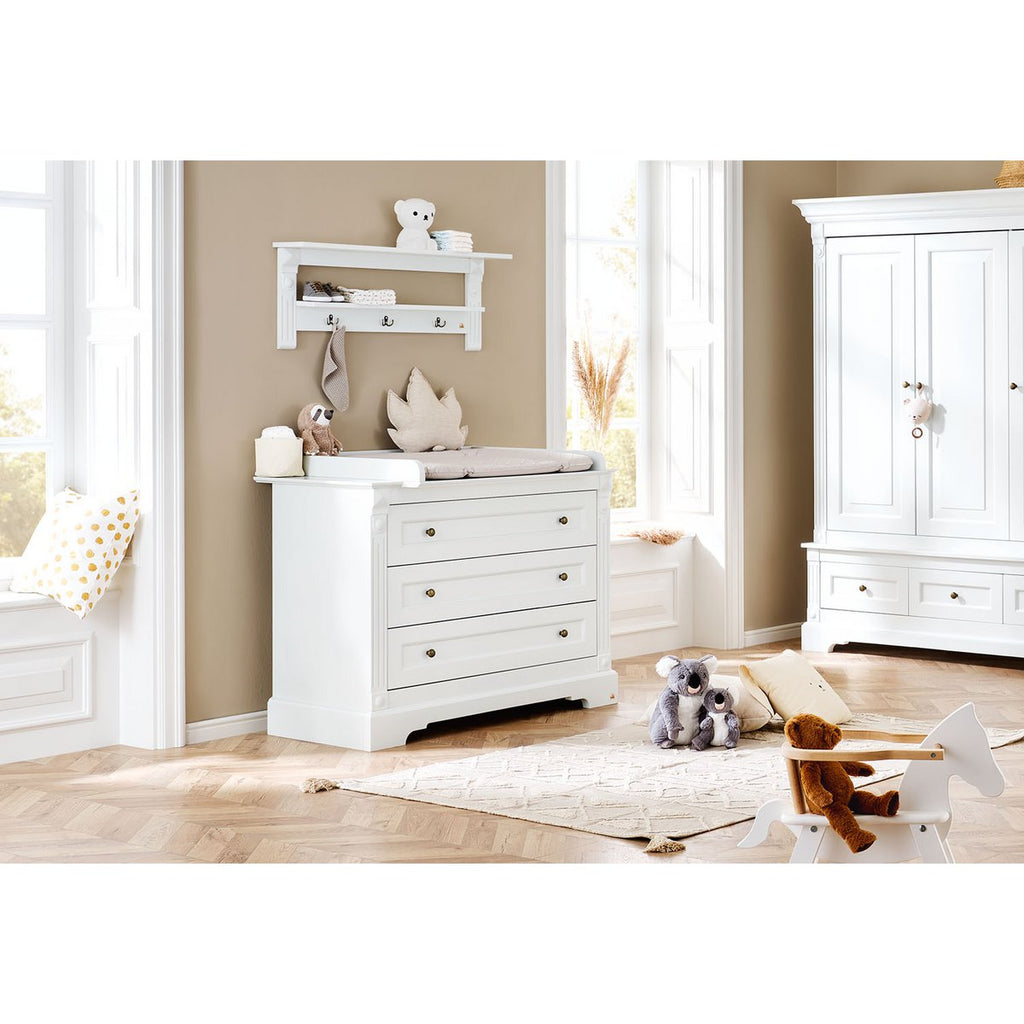 Veranderende eenheid "Emilia" wijd