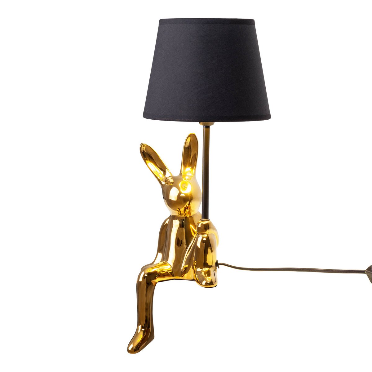 Liv · Houten tafellamp met linnen kap — zwart