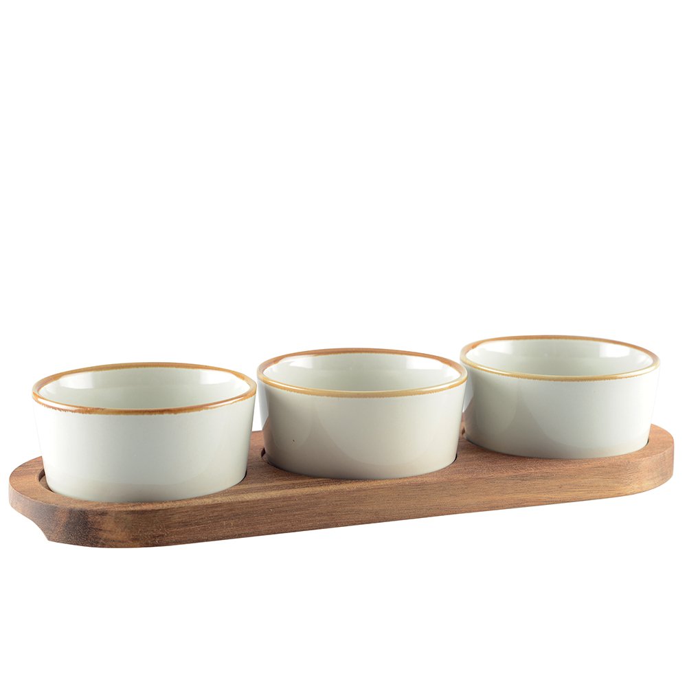 Aperitief set van 3 kopjes op houten plateau 29x10cm