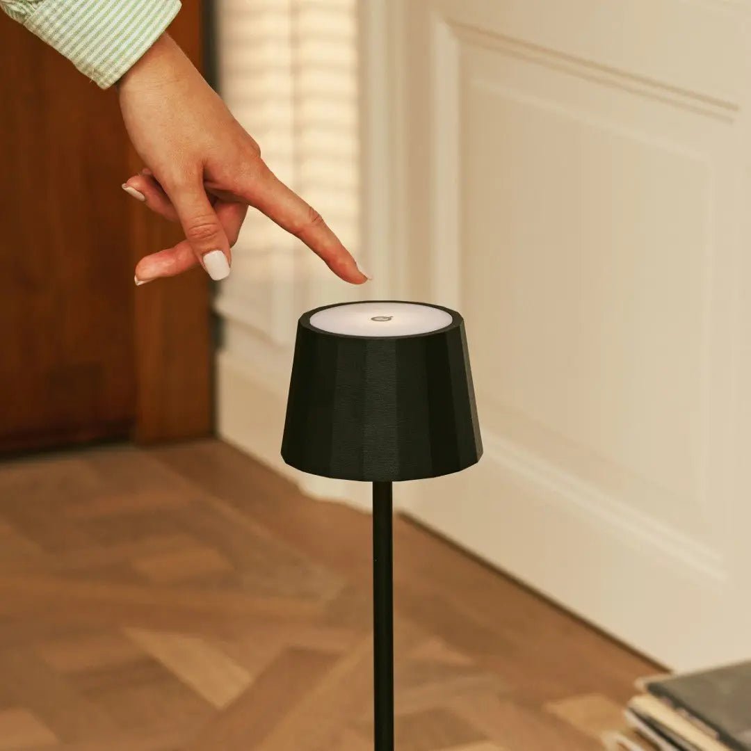 William Black oplaadbare ijzeren tafellamp – 120 uur batterij, dimbaar, opladen via USB-C