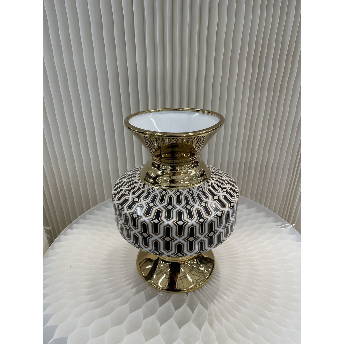 Vintage porseleinen vaas (CV10961-12-zwart-GROOT)