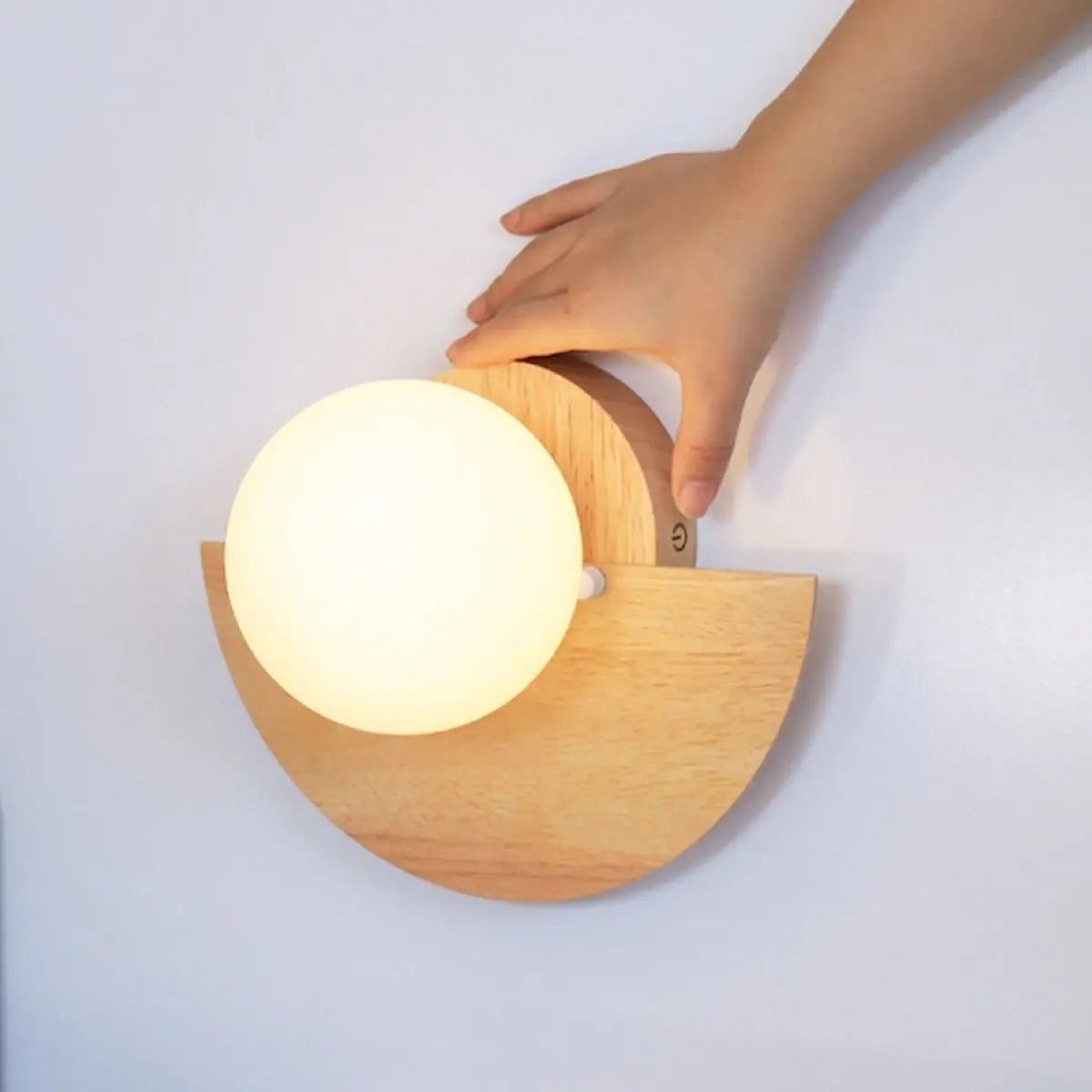 Kane lichtbruine draadloze wandlamp – oplaadbare lamp van hout en glas