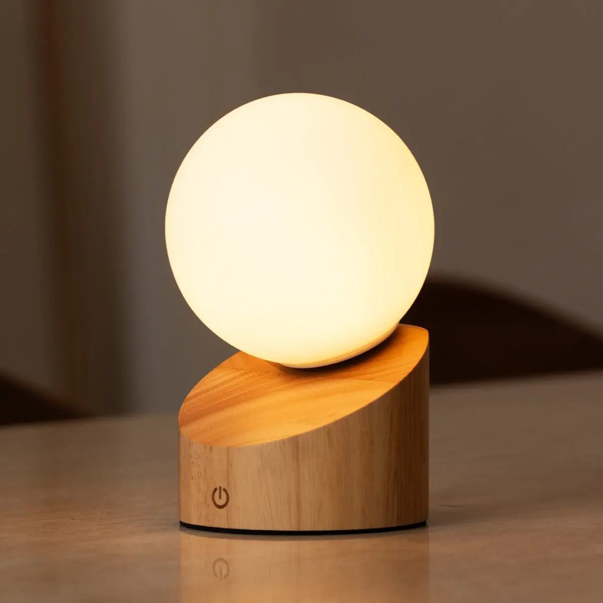 Morris lichtbruin stijlvol oplaadbare lamp-draadloos, dimbaar, milieuvriendelijk ontwerp