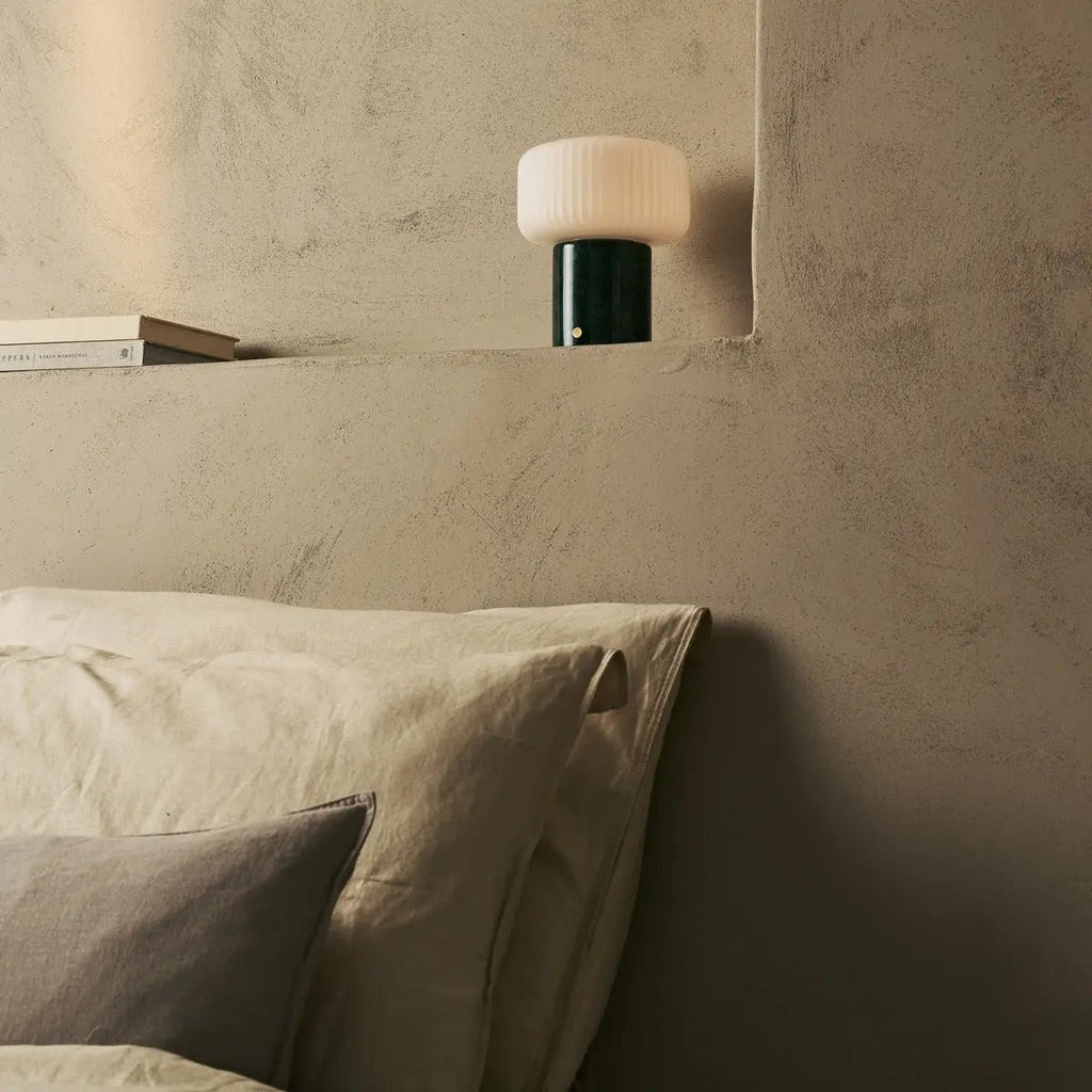 Renoir Green / Verde Alpi - Marmeren oplaadbare tafellamp - Draadloos, USB -oplaadbaar en tot 100 uur verlichting