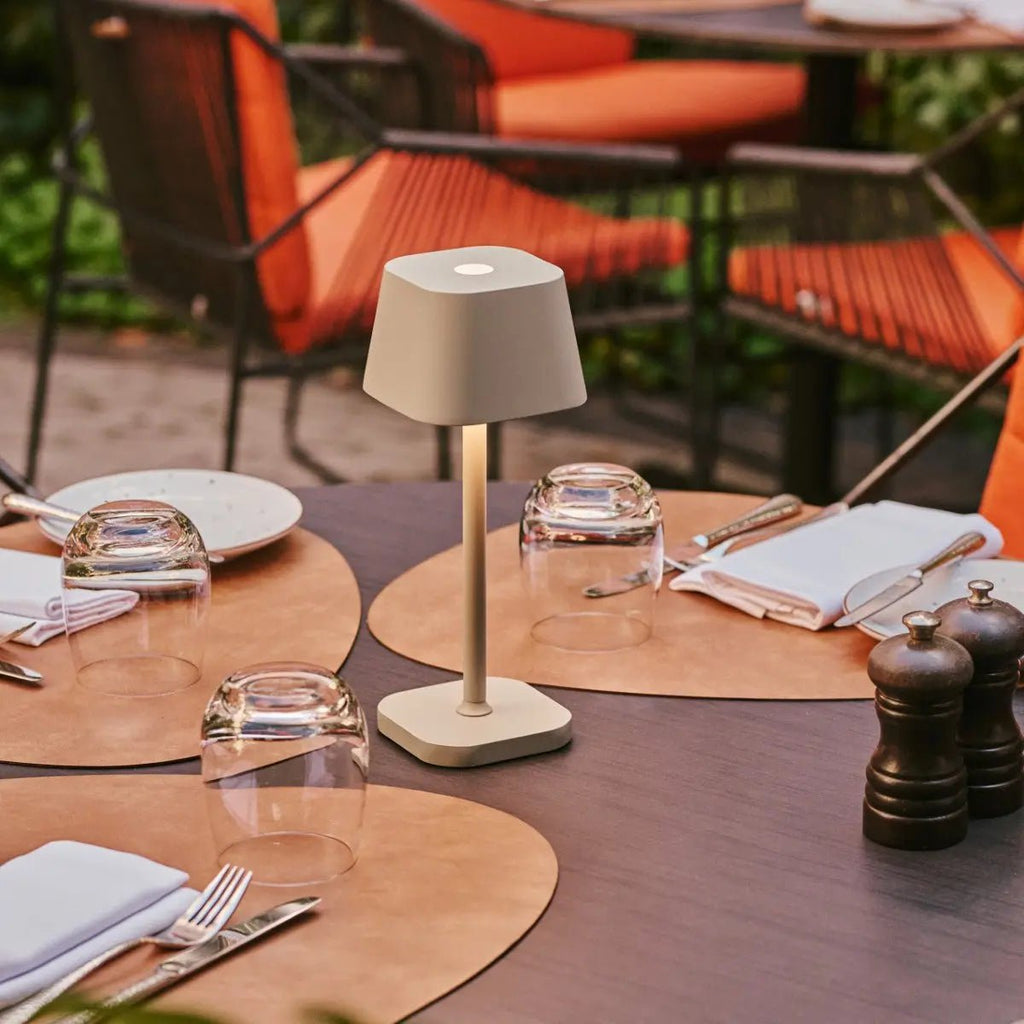 Ava Shadow Gray - Oplaadbare tafellamp | Stijlvol, draadloos en dimbaar