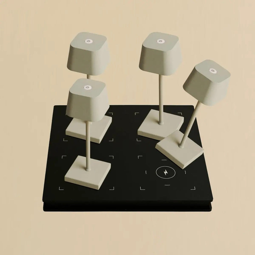 Combi Set Professional - 4 x Sarphati Mini Shadow Gray Oplaadbare tafellampen voor gastvrijheid en 1 x Amstel Wireless Laying Station