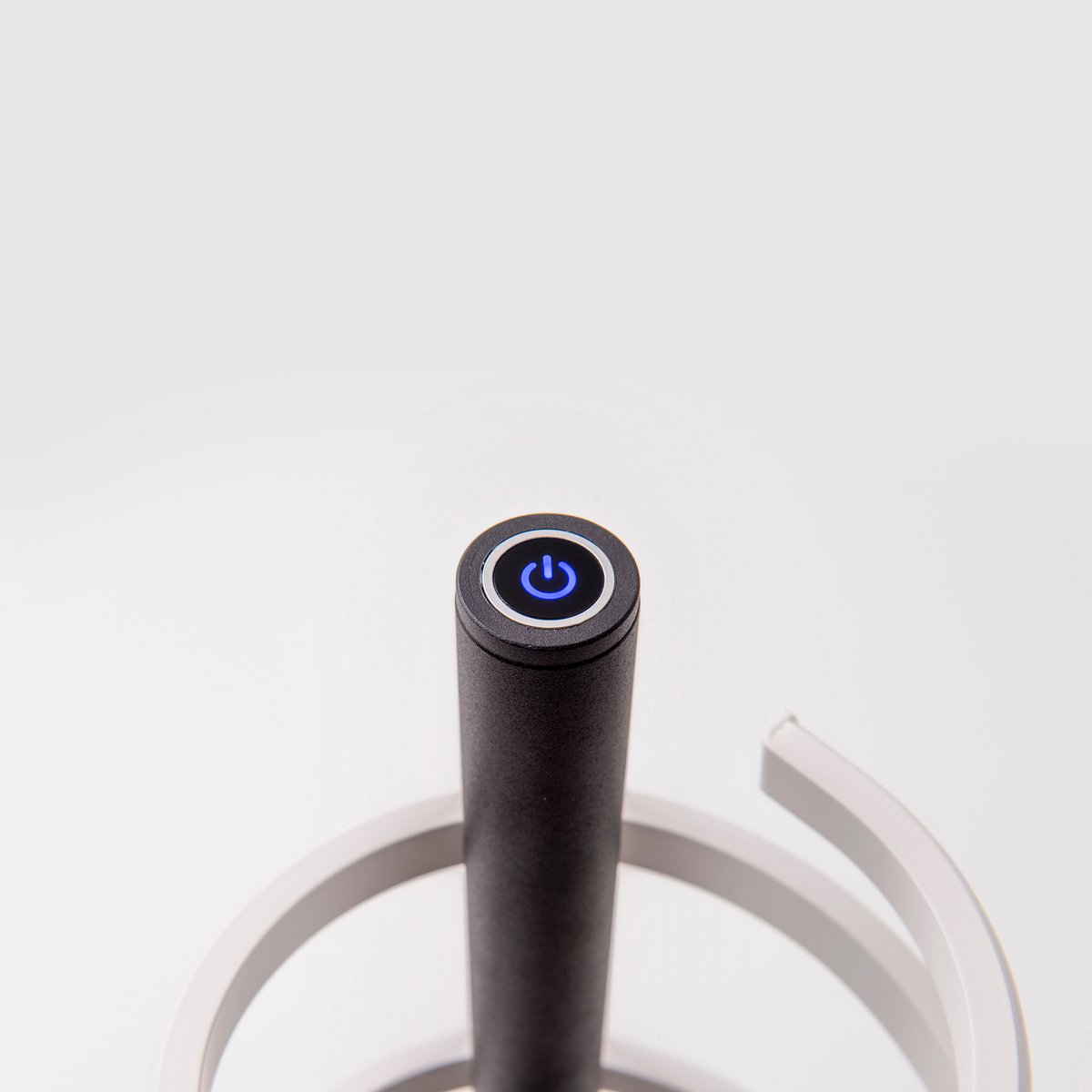 LED staande lamp "Belleza", moderne vloerlamp gemaakt van metaal en plastic in zwart en wit, met stevig ingebouwde LED's, 140 hoog, verlichting voor woonkamer, eetkamer, slaapkamer of kantoor.