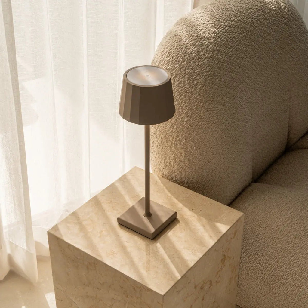William Koala Brown oplaadbare ijzeren tafellamp – dimbaar, opladen via USB-C, batterijduur van 120 uur
