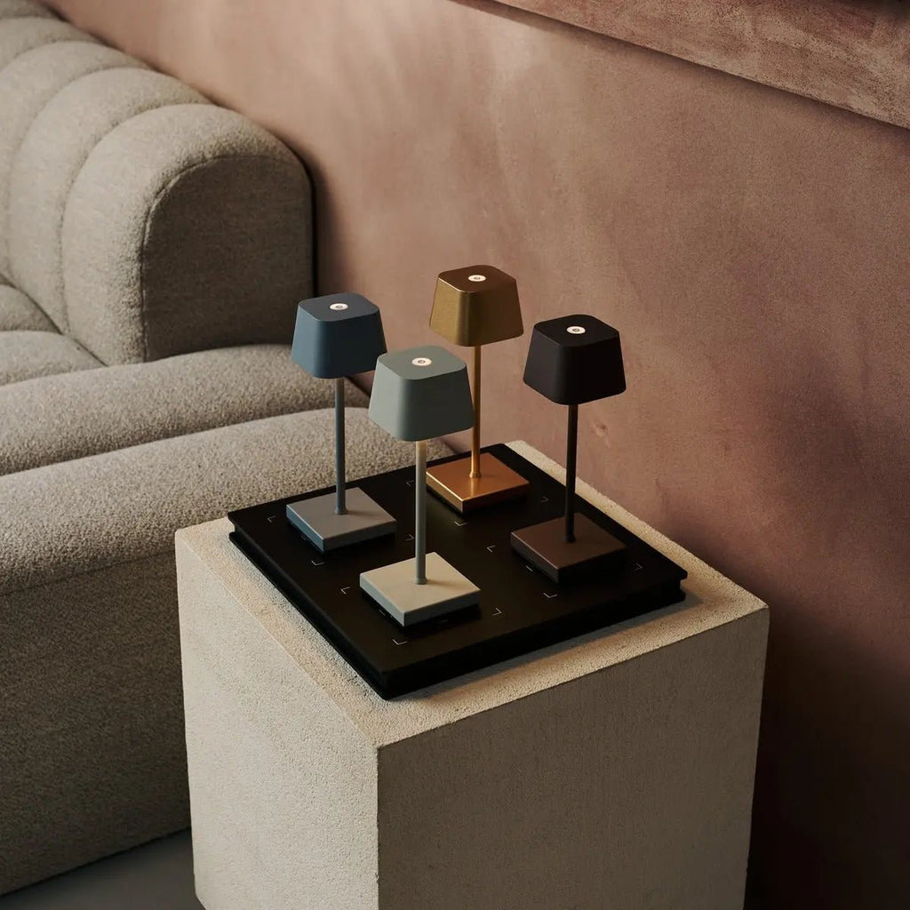 Sarphati Mini Mocha Bruin Draadloze tafellamp - Draadloos oplaadbaar via laadstation, dimbare lamp en 3 lichtmodi