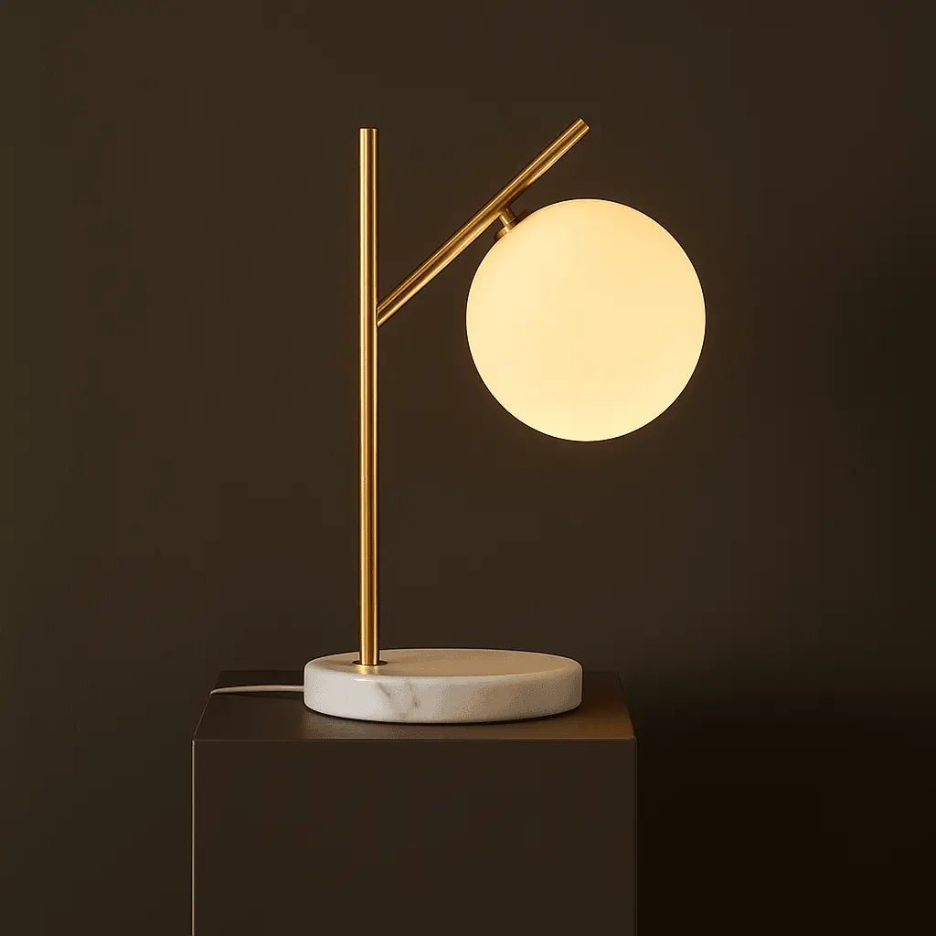 Madison Marmeren Lamp met Matglazen Bol – Elegante Tafellamp