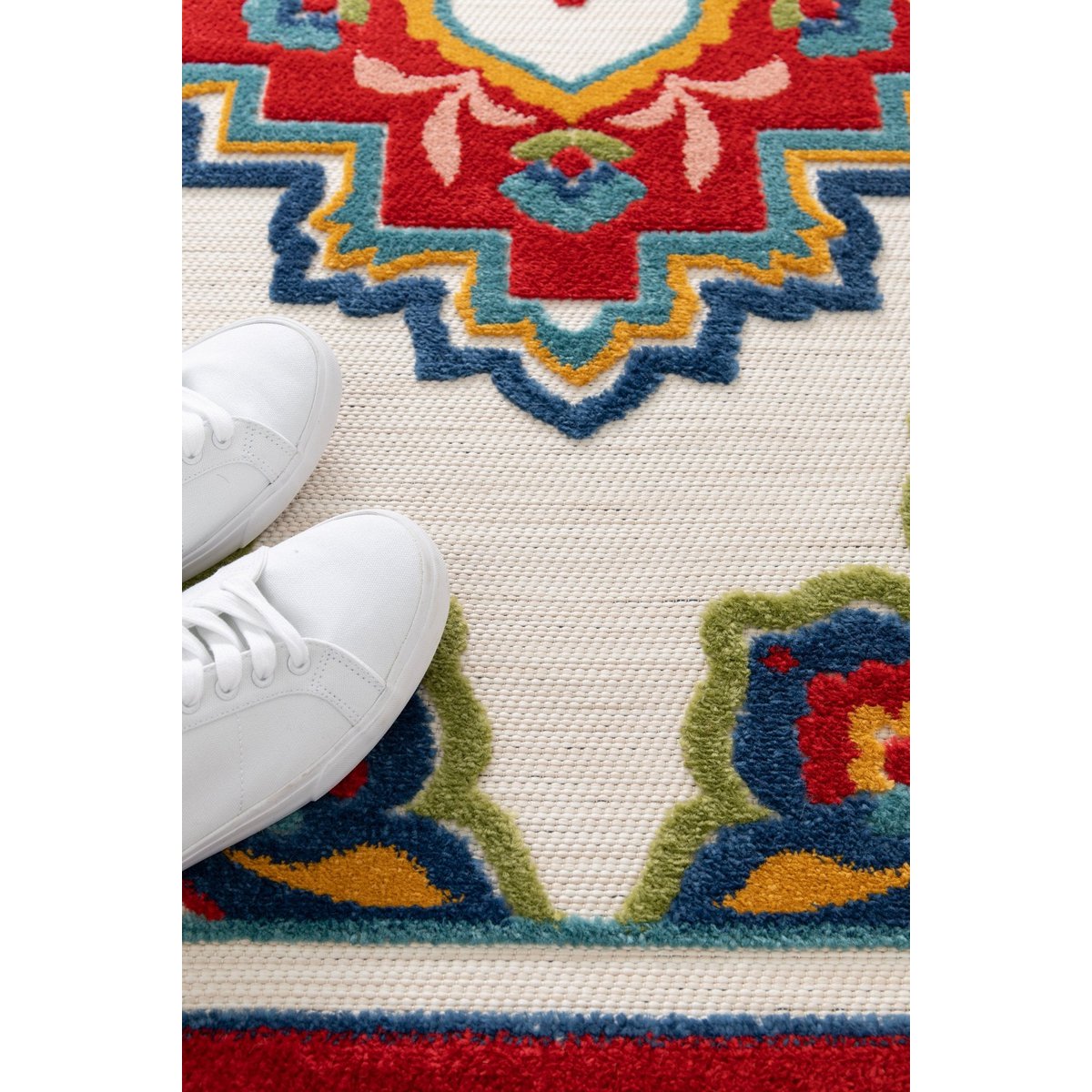 Buiten tapijt geweven fluweel en dahlia gerecht