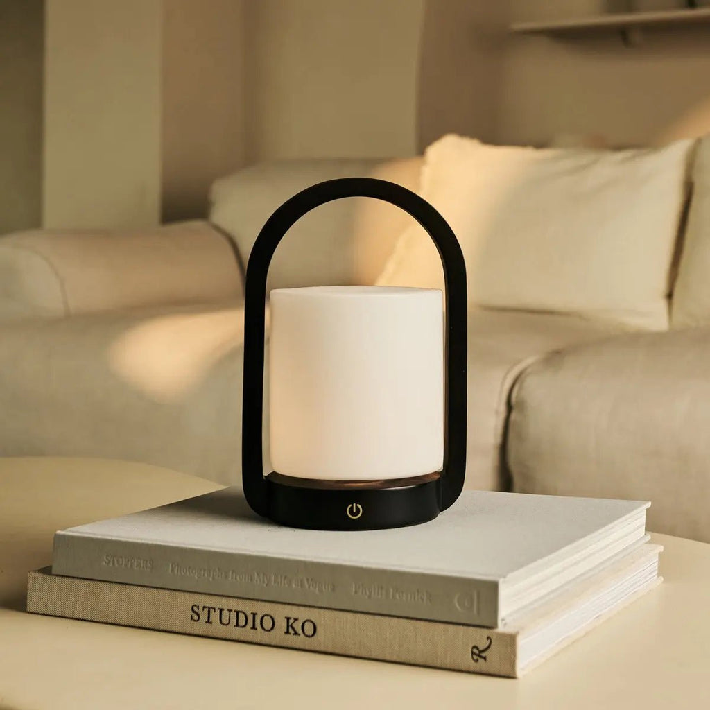 George donkerbruine houten lamp – oplaadbaar, dimbaar en draagbaar