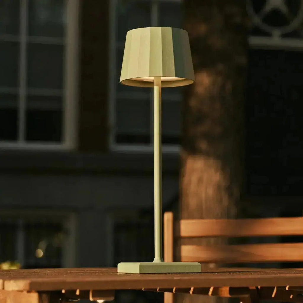William Sage groene oplaadbare tafellamp – USB-C, dimbaar, batterij met een levensduur van 120 uur