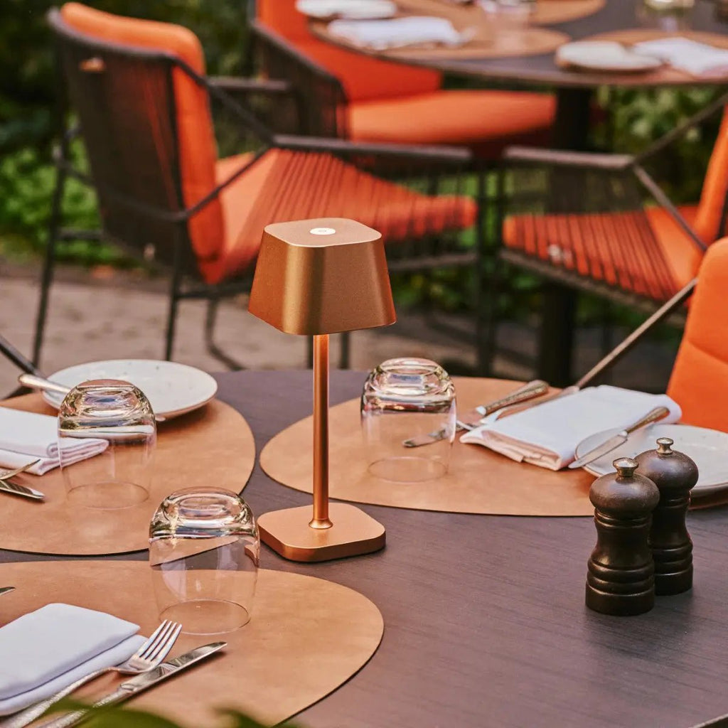 Ava koperen oplaadbare tafellamp | Stijlvol, draadloos en dimbaar