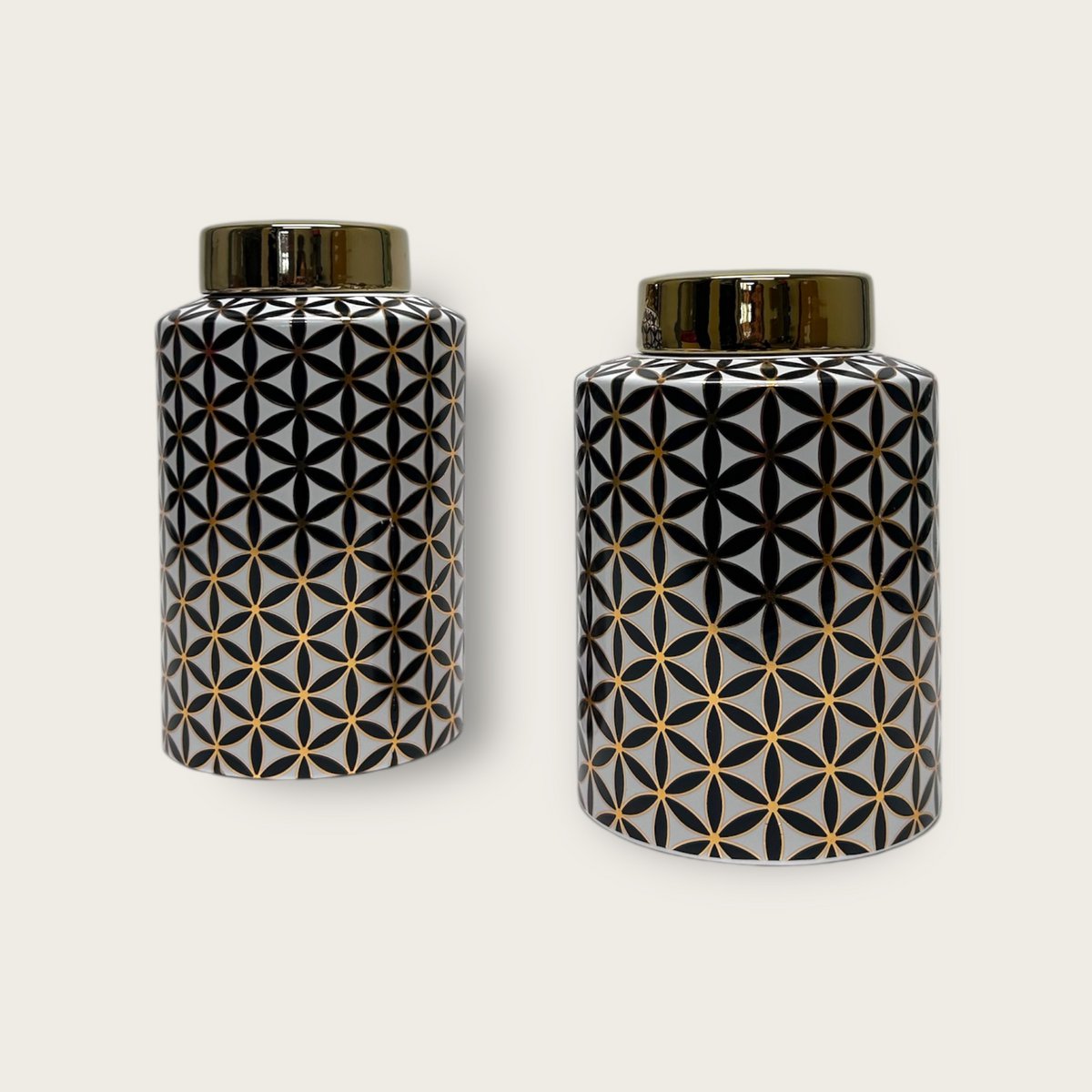 Gouden busje met klavertje zes