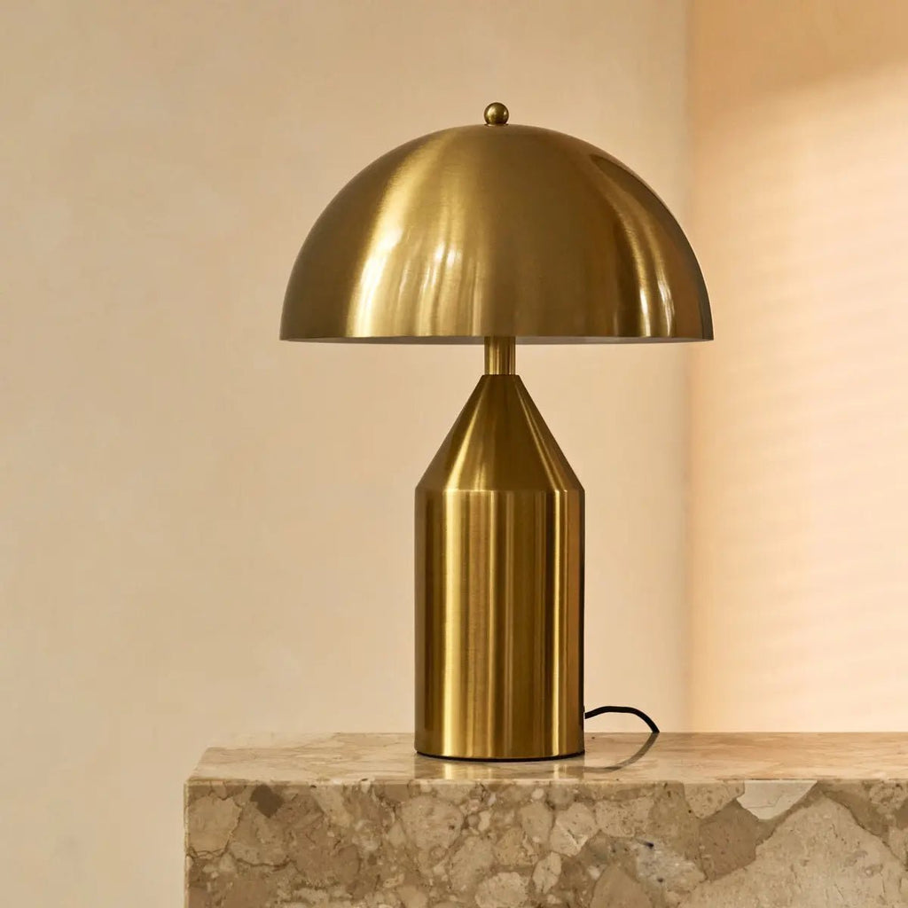 Otto Gold Dressoir Lamp – Stijlvolle metalen tafellamp voor elke kamer
