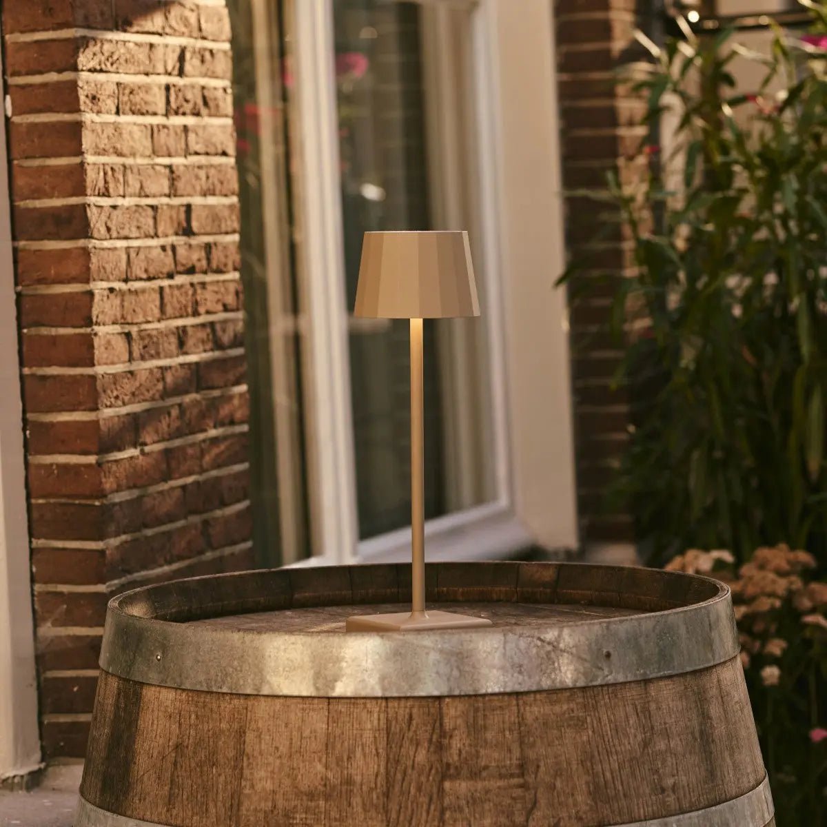 Wouter Koala Brown Oplaadbare tafellamp-Draadloos opladen, dimable, 120 uur batterijduur