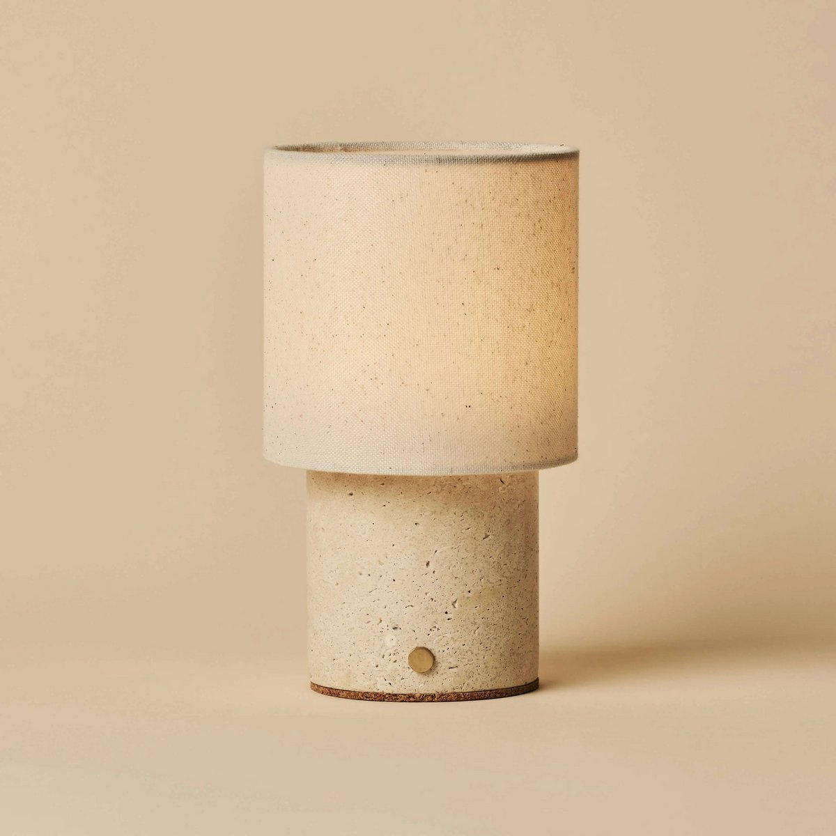 Dou Beige / Travertino Classico - Travertine oplaadbare tafellamp - draadloos, 3 lichte modi en met linnen verwisselbare lampenkap