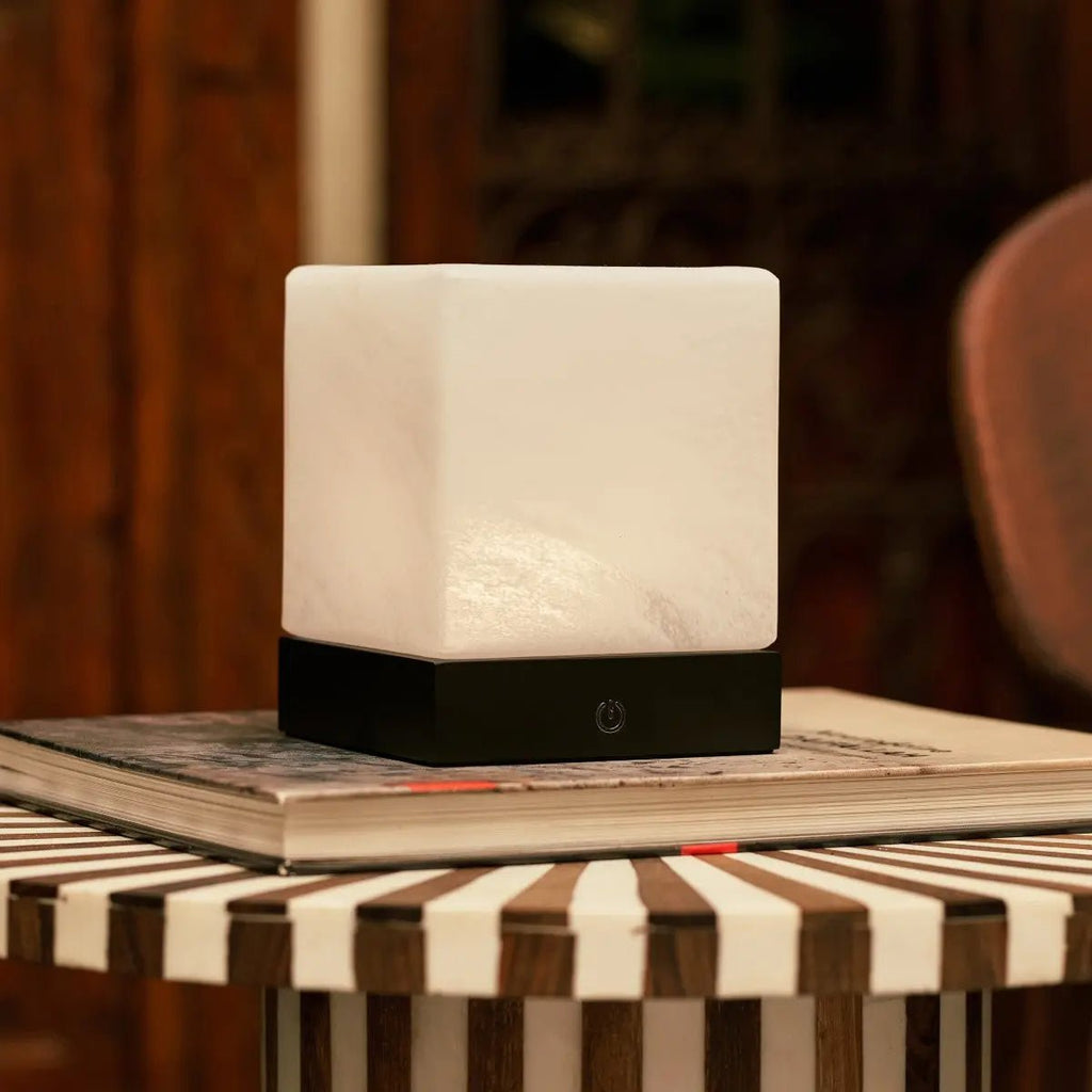 YCE Black Draadloze houten lamp met bevroren glas-oplaadbare, dimbare, 100-uur batterij