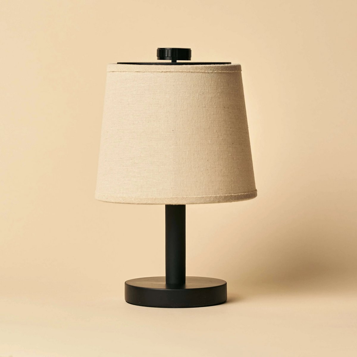Rover zwarte houten lamp - oplaadbare, draadloze en dimbare schaduw