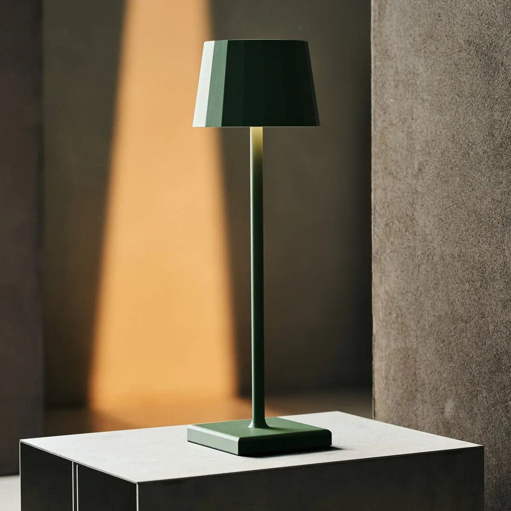 Wouter salie groen oplaadbare tafellamp-draadloos opladen, dimable, 120 uur batterijduur