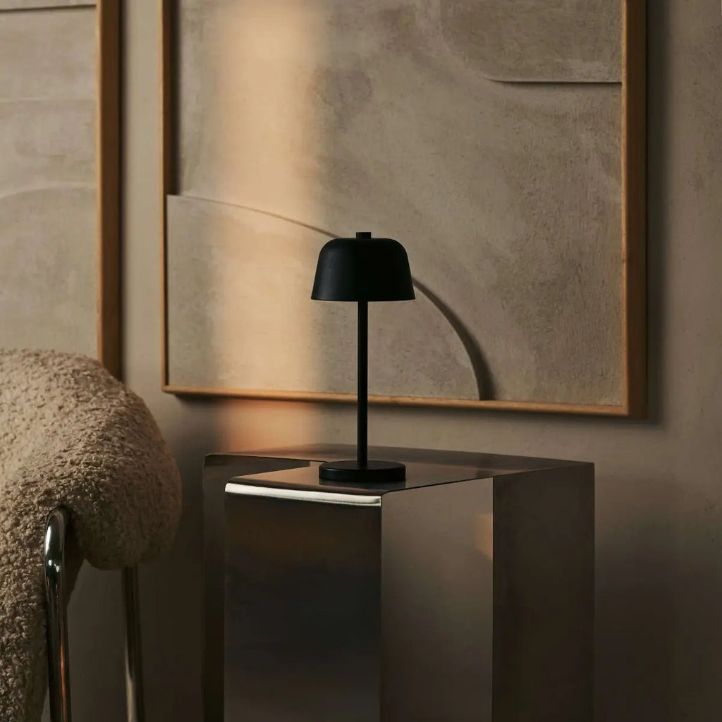 Anton Zwarte Oplaadbare Tafellamp | Stijlvolle en draadloze verlichting