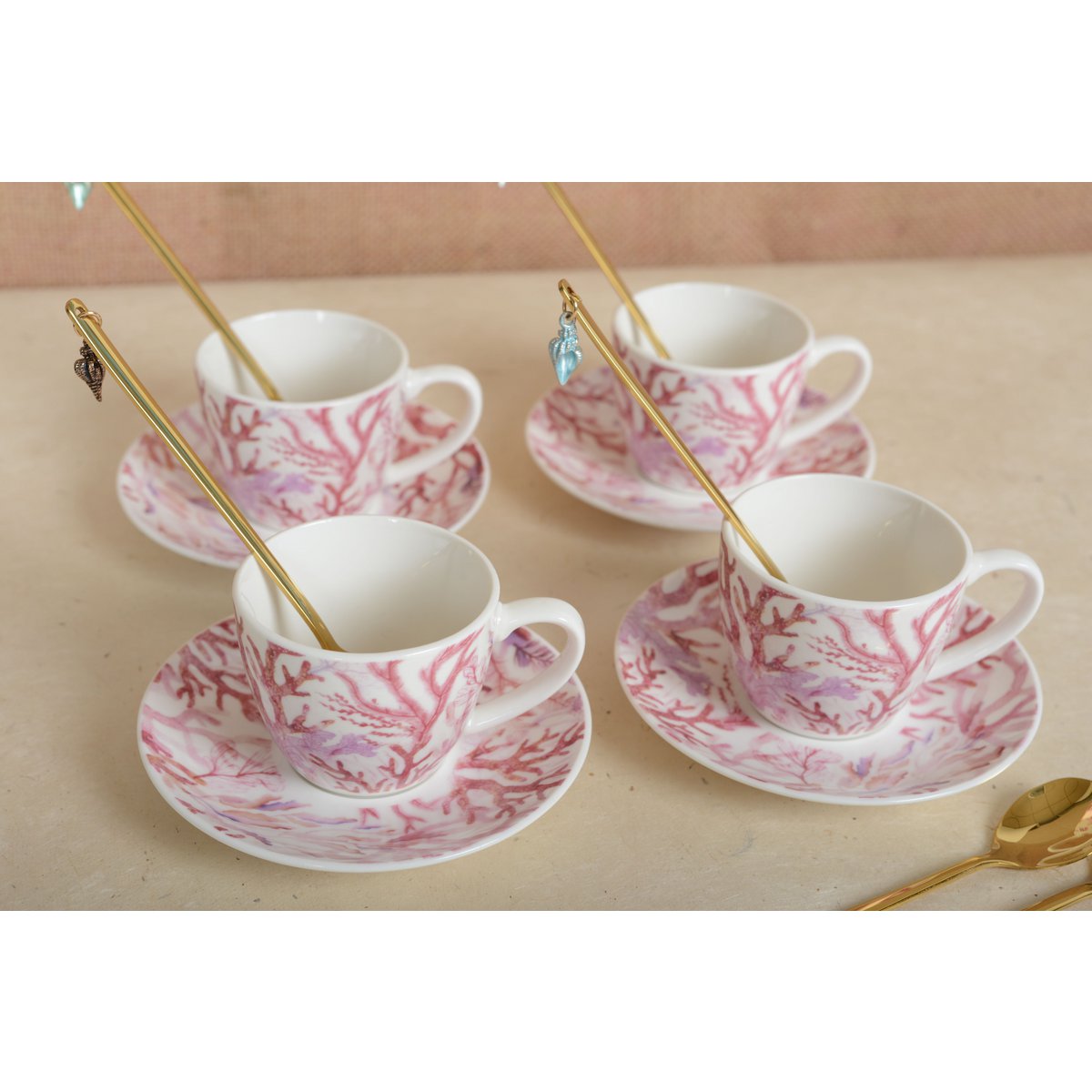 Corail -bekers en sub -TASN - veel van 4