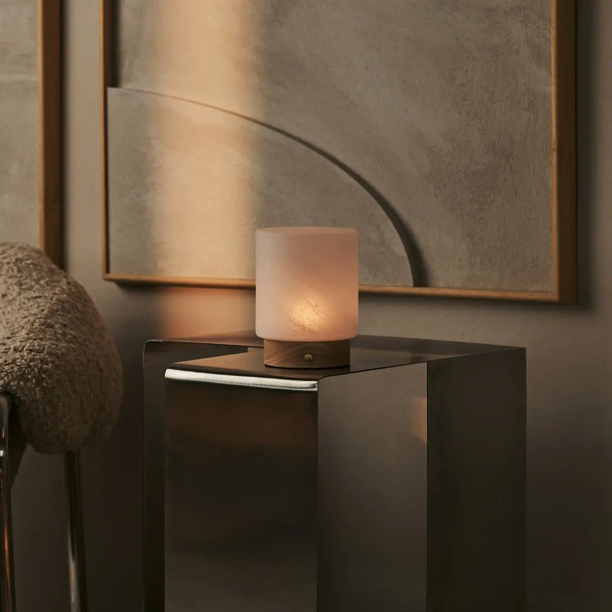 Pien lichtbruine houten tafellamp - oplaadbaar, dimbaar en tot 100 uur batterij