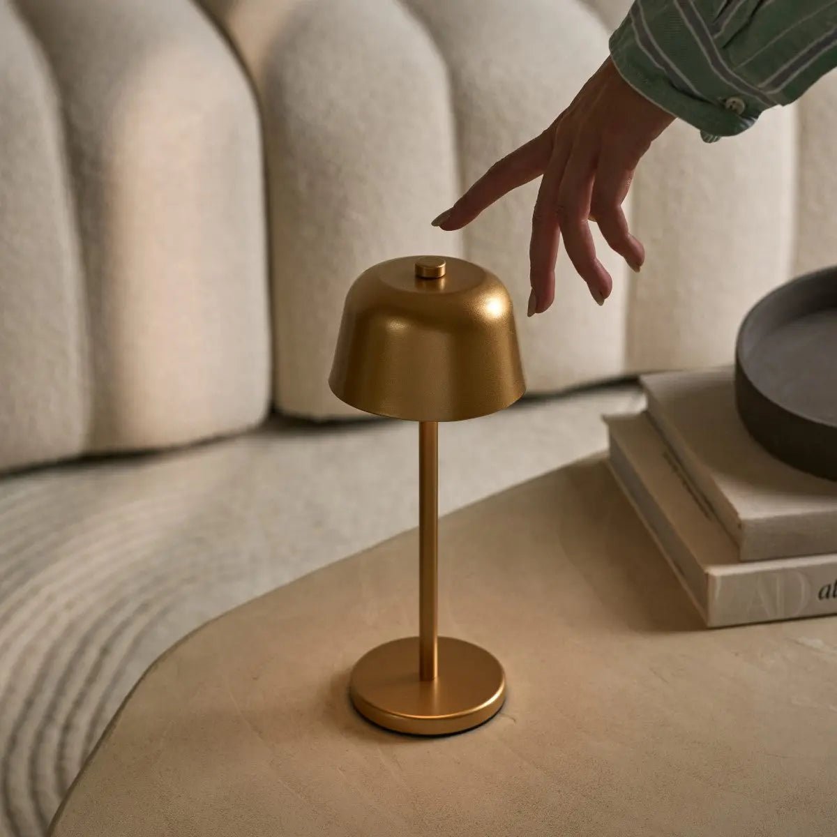 Anton Goud Oplaadbare Tafellamp | Strakke en draadloze verlichting