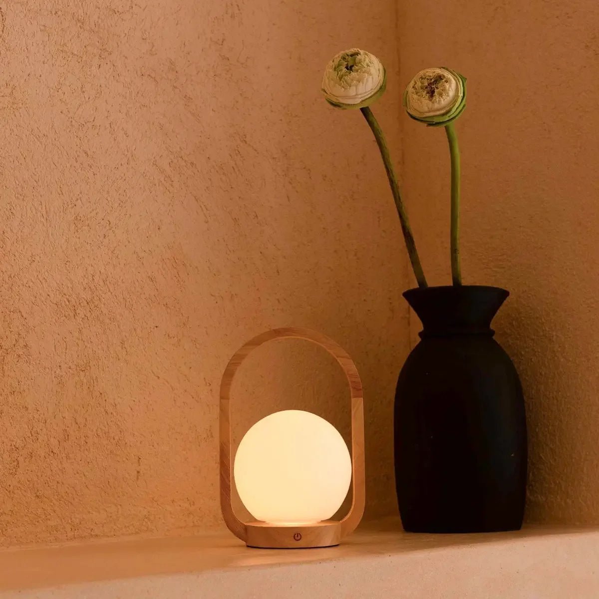 Skye Lichtbruine Houten Snoerloze Lamp | Oplaadbaar en dimbaar ontwerp
