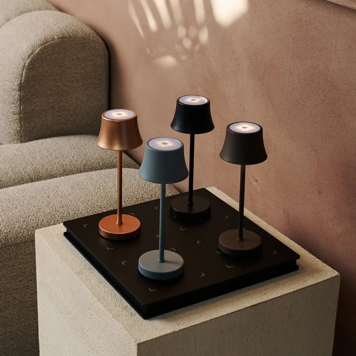 De pijp mini mokka bruin oplaadbare tafellamp - draadloos opladen, dimbare lamp en 3 lichte kleuren