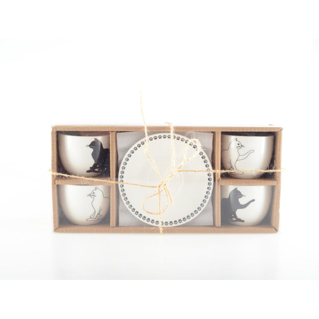 Koffiekopjes met zwart -witte kattenschotels - veel van 4