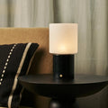 Cuyp Black / Nero Marquina - Marmeren oplaadbare tafellamp - Draadloos, USB -oplaadbaar en tot 100 looptijd
