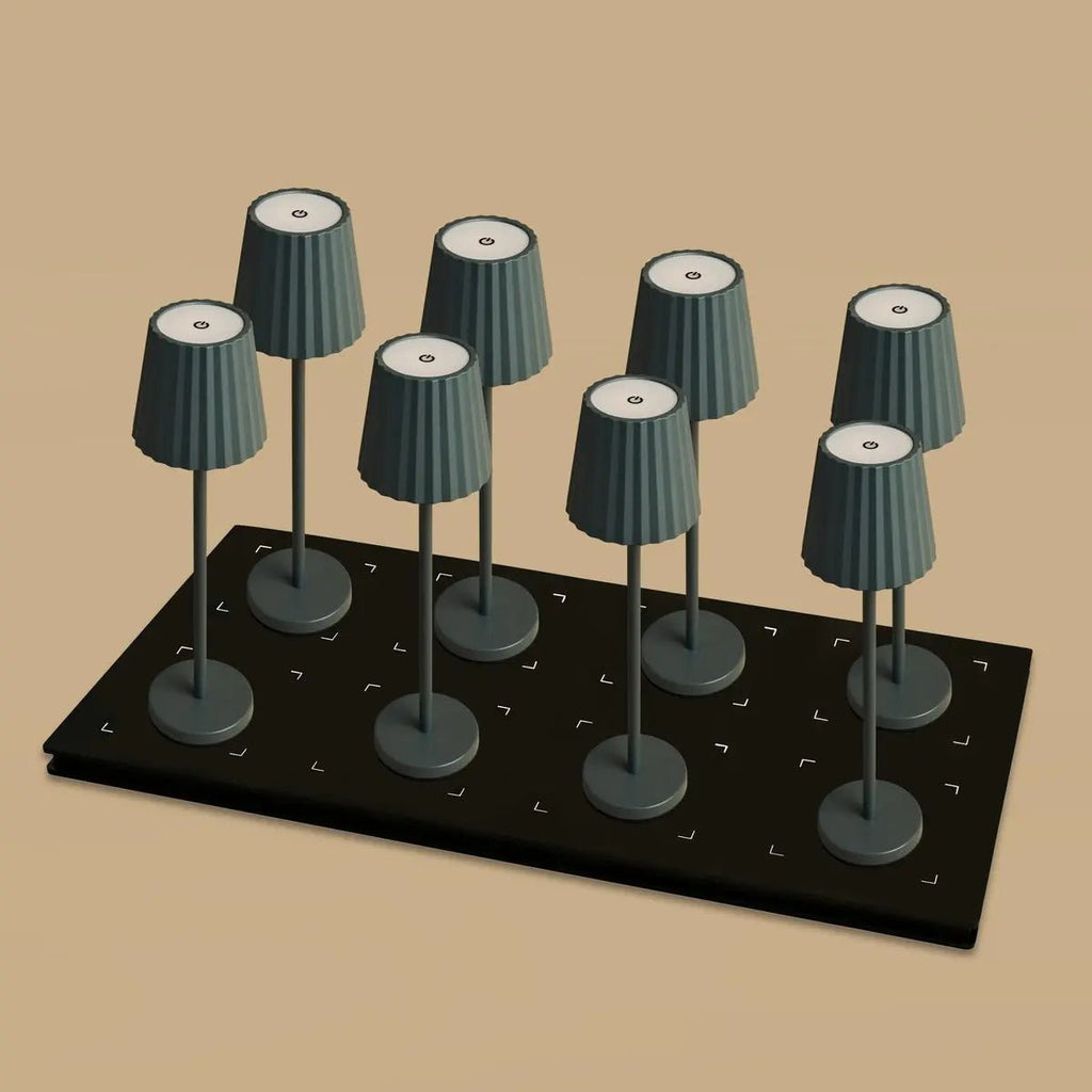 Combi Set Professional-8 x May Stone Gray Oplaadbare tafellampen en 1 x Centraal station draadloos laadstation met Qi-Technology