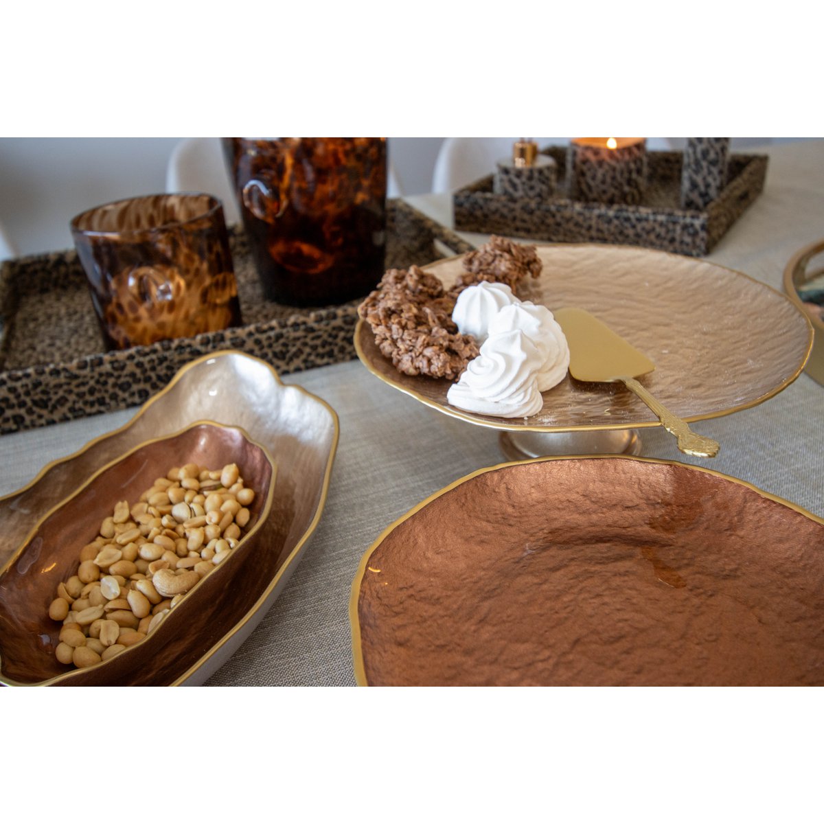 Platplaat op kastanje cakes verguld 21 cm