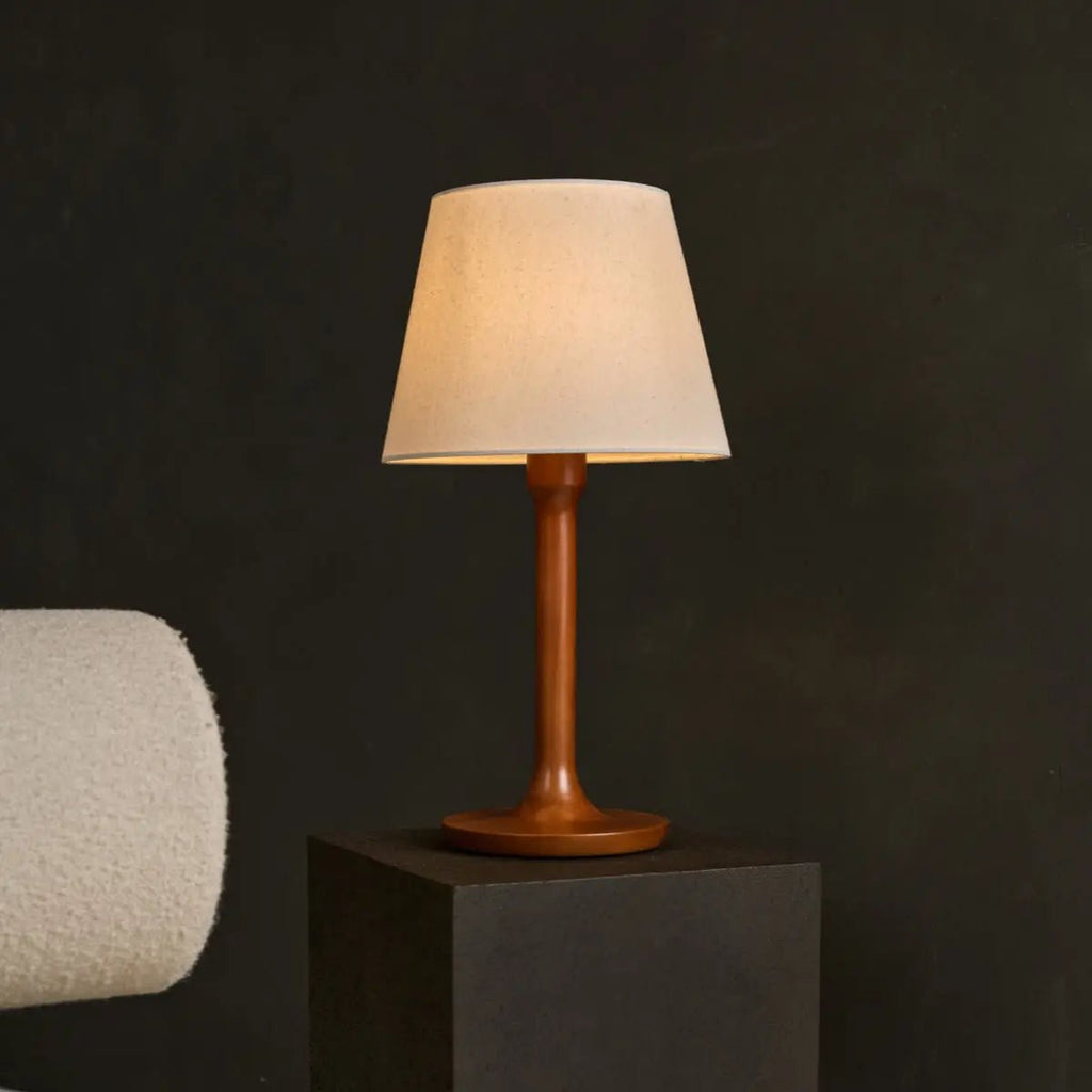Nova Kastanjebruine Lamp met Houten Voet | Stijlvolle woonkamer- en slaapkamerverlichting
