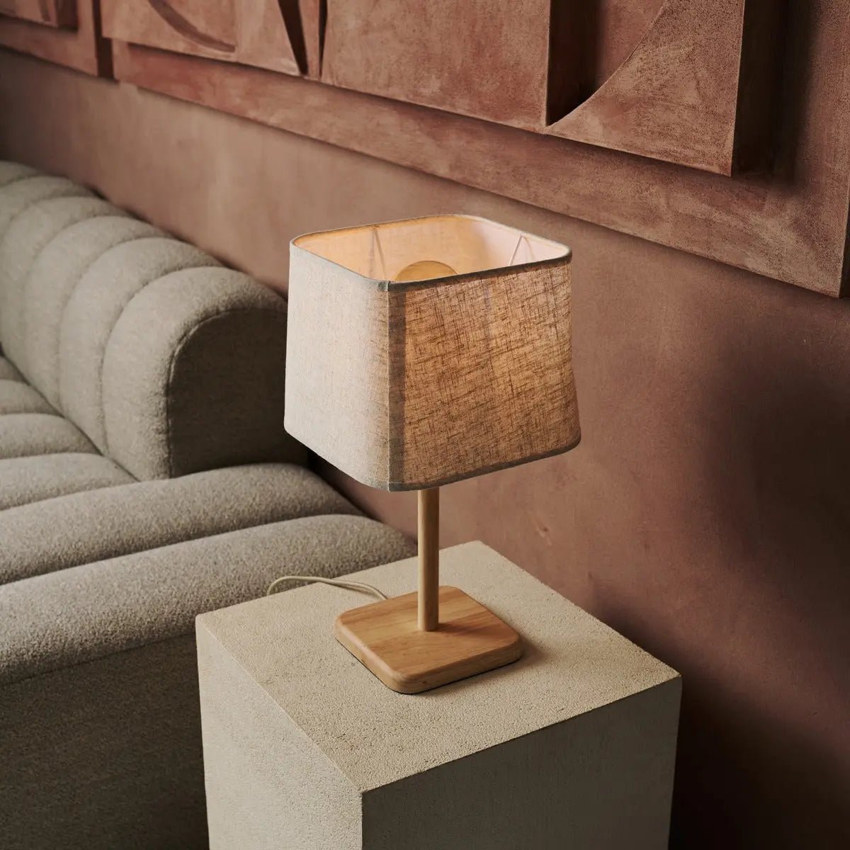 Marley houten lamp met beige schaduw - stijlvolle en biologische woningverlichting