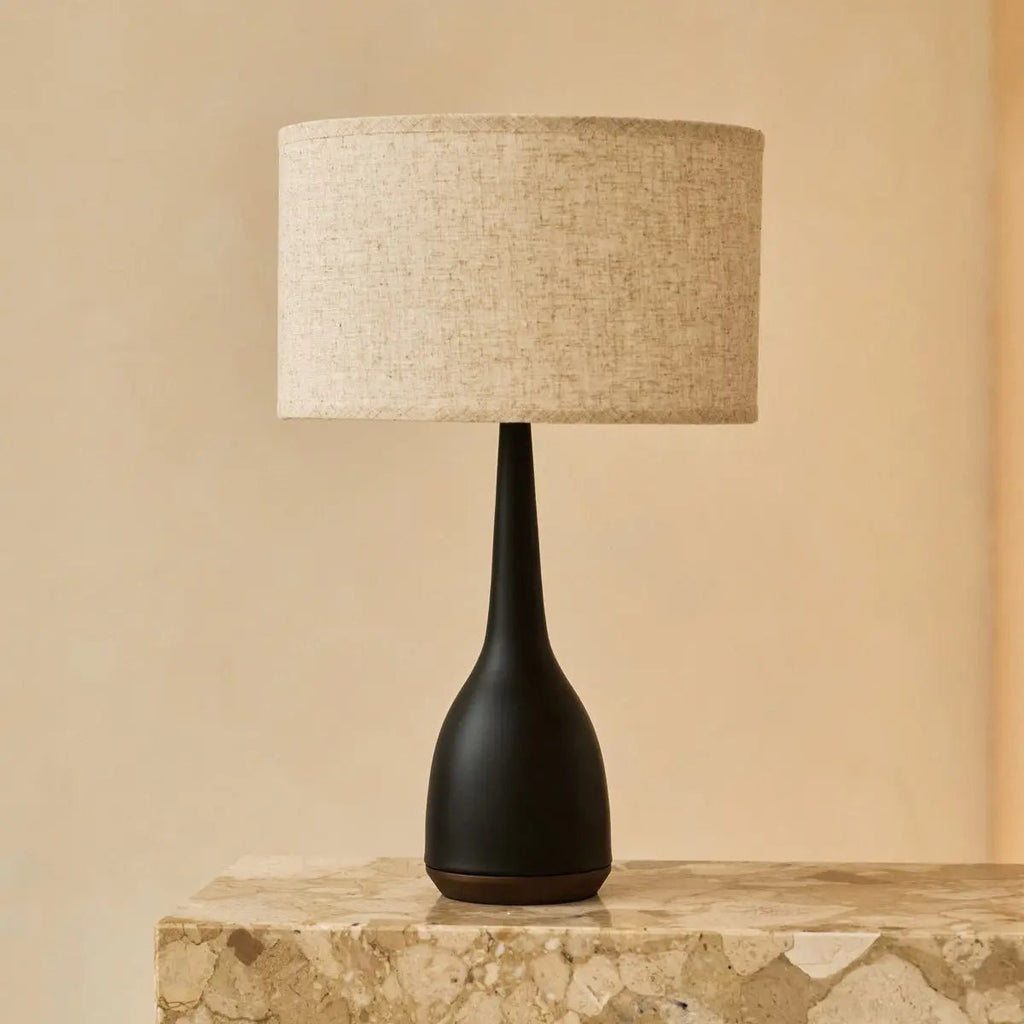 Jacob zwarte lamp met beige kap – elegante en warme verlichting