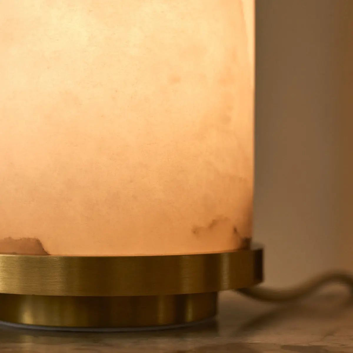 Mateo Stijlvolle Albasten Lamp met Gouden Bodem - Stijlvol design