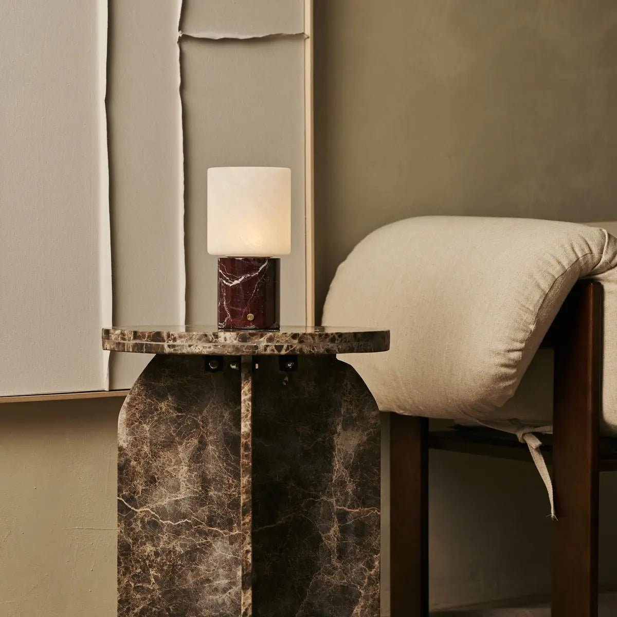 Cuyp Red / Rosso Levanto - Marmeren oplaadbare tafellamp - Draadloos, USB -oplaadbaar en maximaal 100 uur runtime