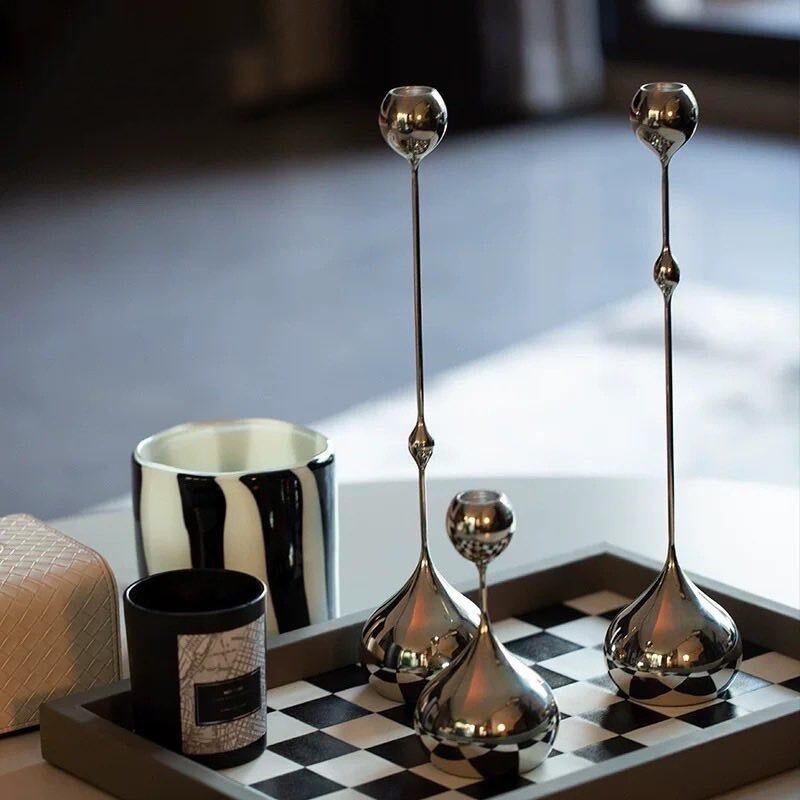 Tender Kandelaar L Afmeting: H 34cm x D 3,15x B 7cm