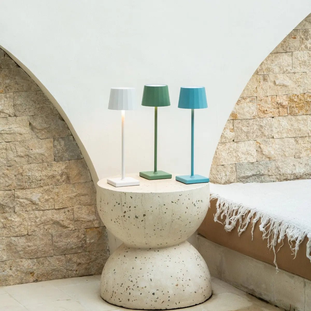 William Amsterdams blauwe oplaadbare ijzeren tafellamp – dimbaar, batterij van 120 uur, USB-C