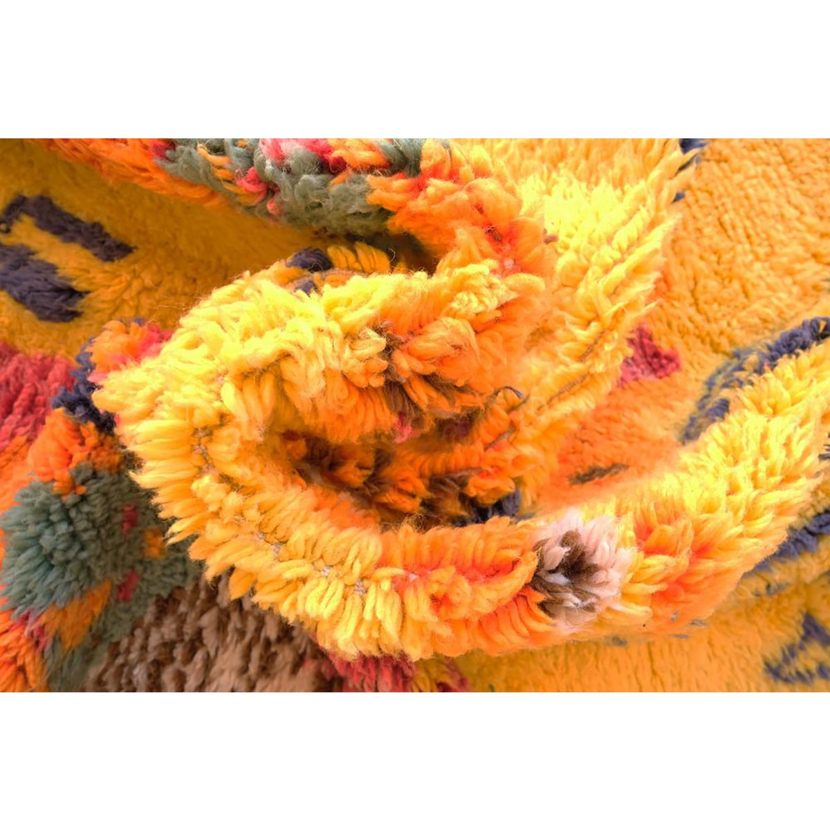 Berber tapijt in abstracte wol 164 x 245 cm