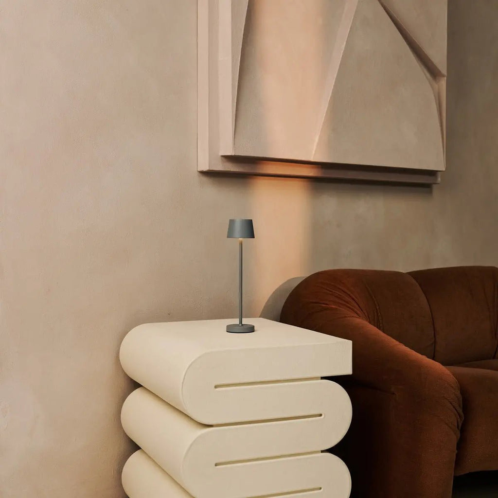 Vondel Mini Mouse Grijs Oplaadbare en draadloze lamp Perfect voor de horeca -industrie - draadloos oplaadbaar via laadstation